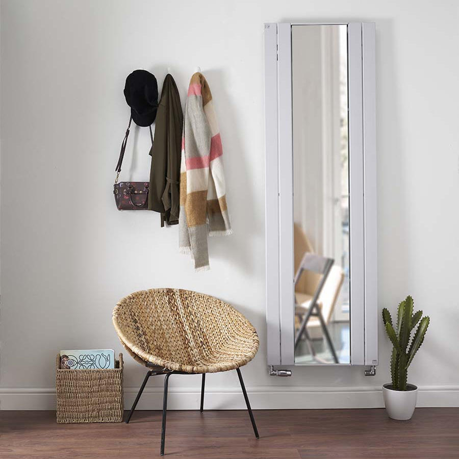 Rendering Roda Mirror Decorative radiator Front view